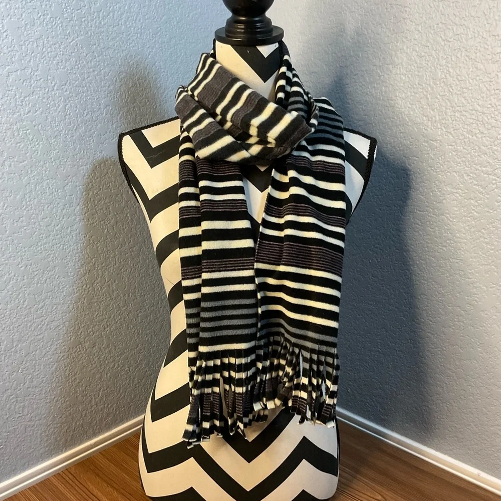 Striped Old Navy Black and White fleece Scarf